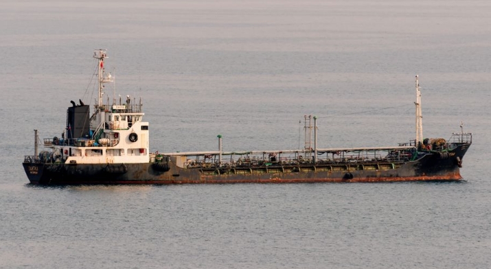 Второй российский танкер, попавший под санкции, ...
