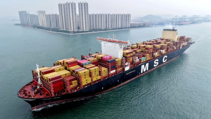 Экспорт Китая сократился впервые после введения ...