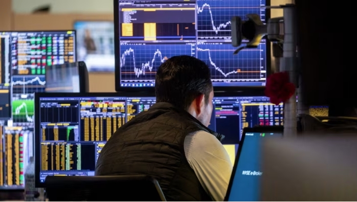 Мировые фондовые рынки переживают спад в начале ...